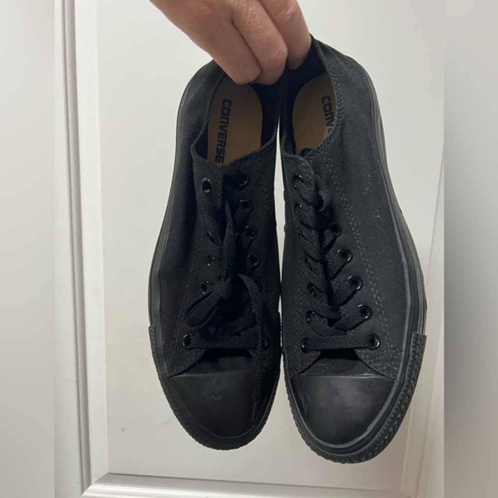 Unisex All black Chuck Taylor’s. Worn once.